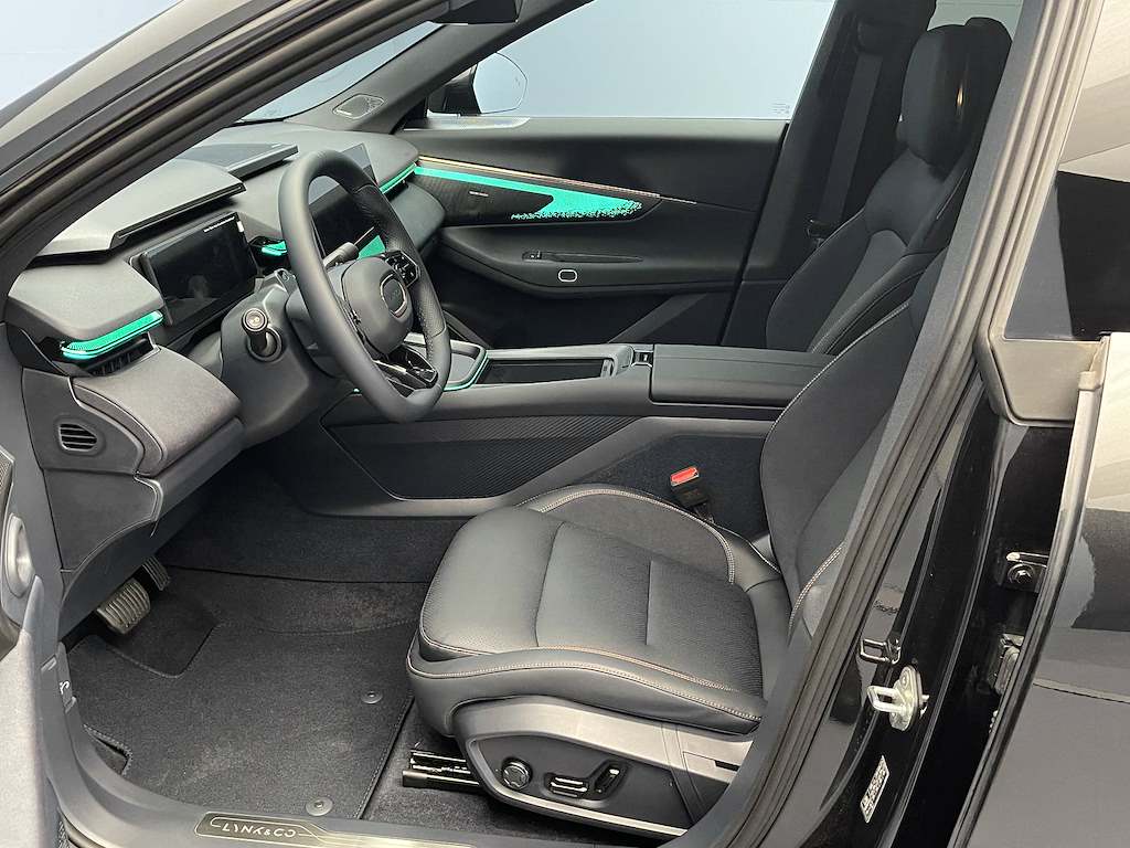 LYNK & CO 08 1.5 PHEV More-image-6