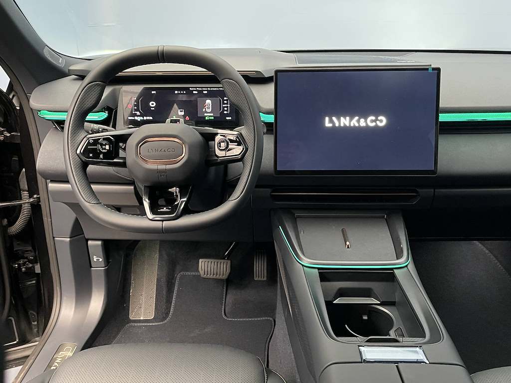LYNK & CO 08 1.5 PHEV More-image-8