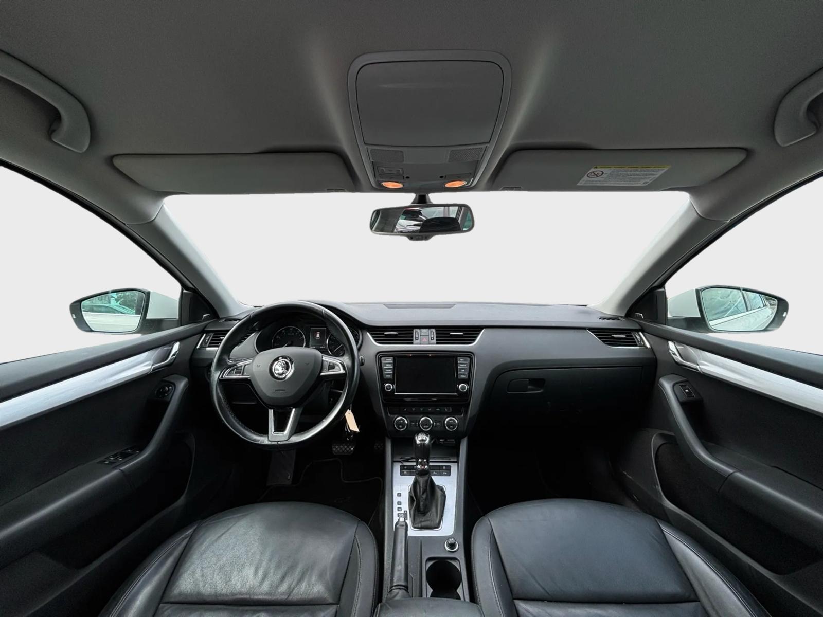 SKODA Octavia Combi 1.8 TSI Elegance 4x4 DSG-image-7