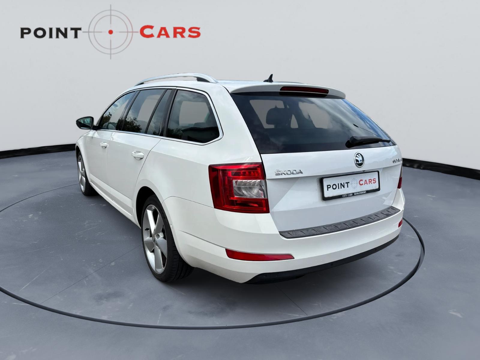 SKODA Octavia Combi 1.8 TSI Elegance 4x4 DSG-image-2