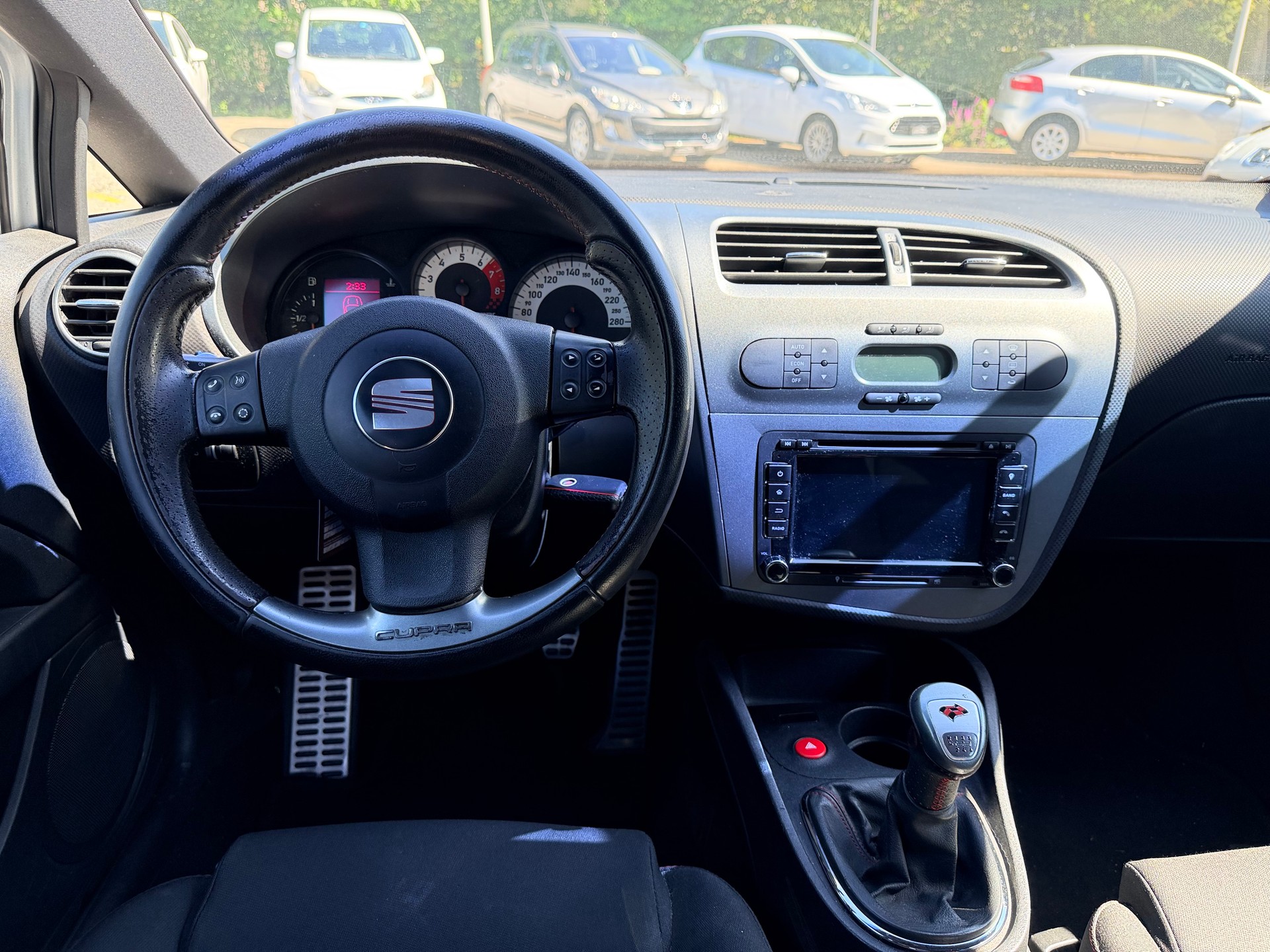 SEAT Leon 2.0 TSI Cupra-image-10