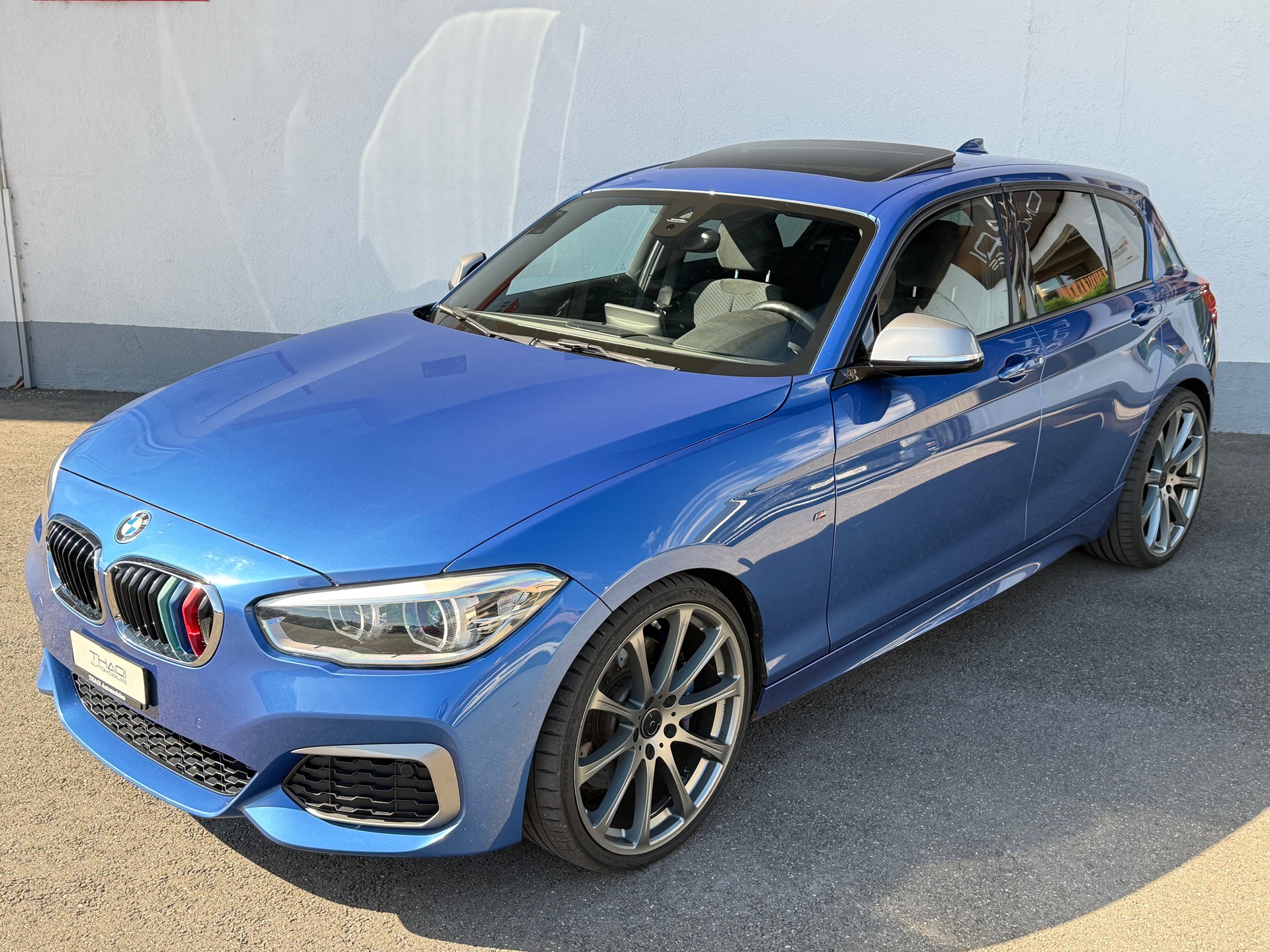 BMW M135i xDrive Steptronic-image-4