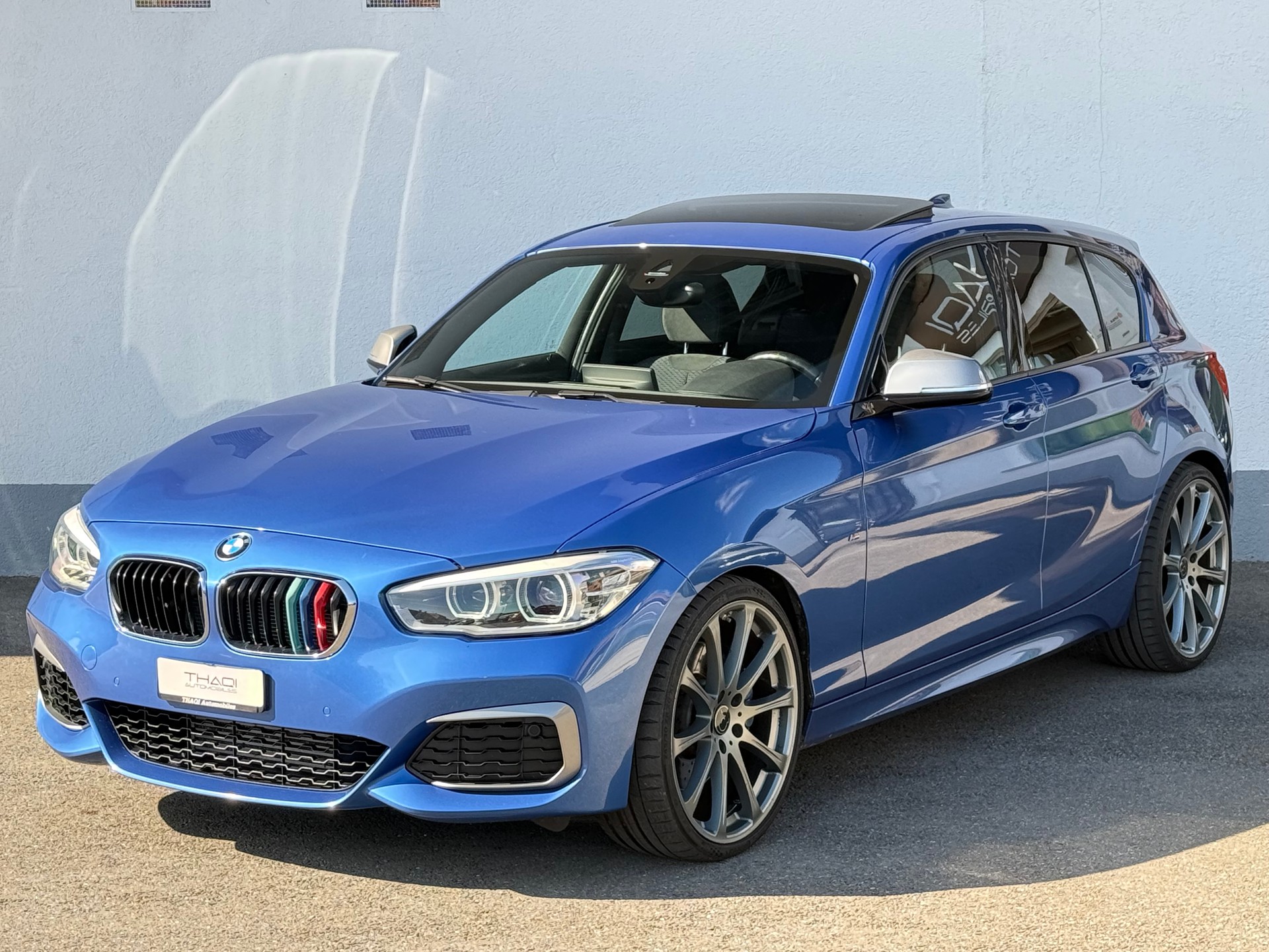 BMW M135i xDrive Steptronic-image-5