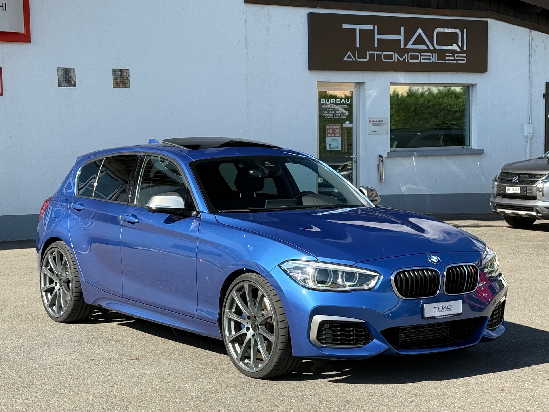 BMW M135i xDrive Steptronic-image-11