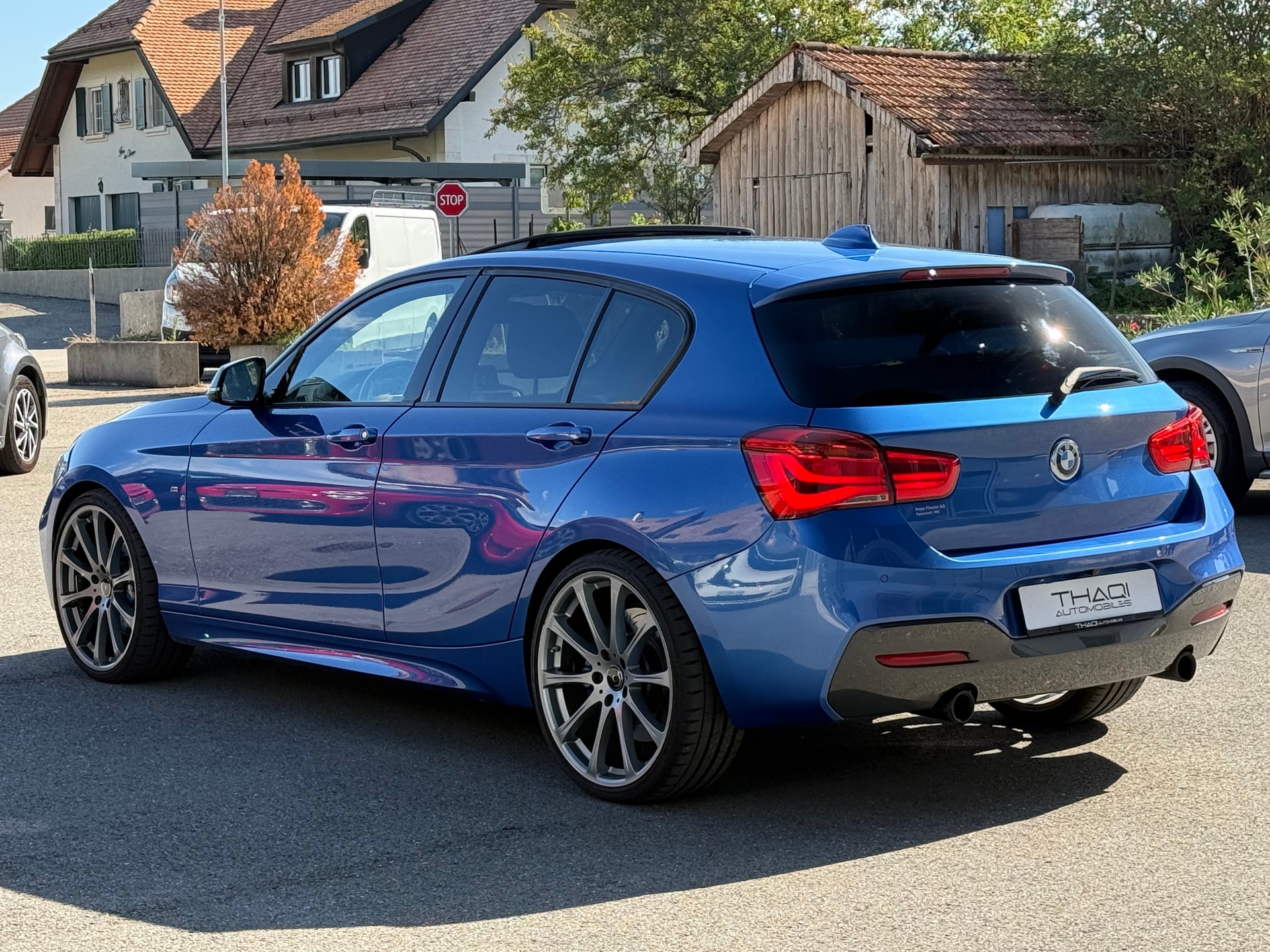 BMW M135i xDrive Steptronic-image-7