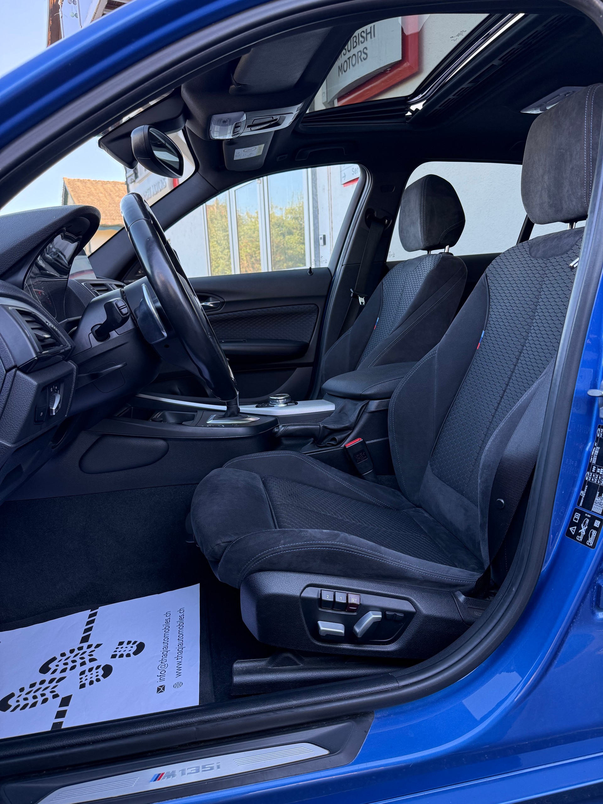 BMW M135i xDrive Steptronic-image-16