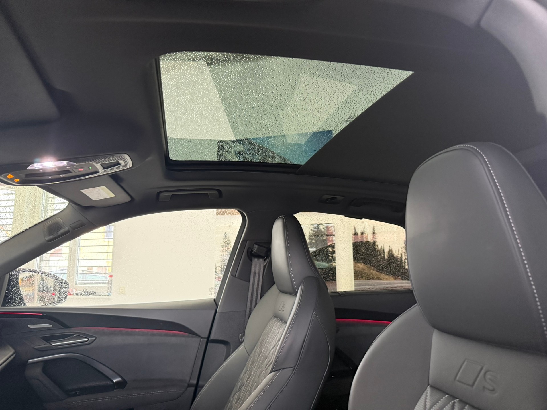 AUDI SQ5 Sportback TFSI quattro S-tronic, 8-fach bereift-image-11