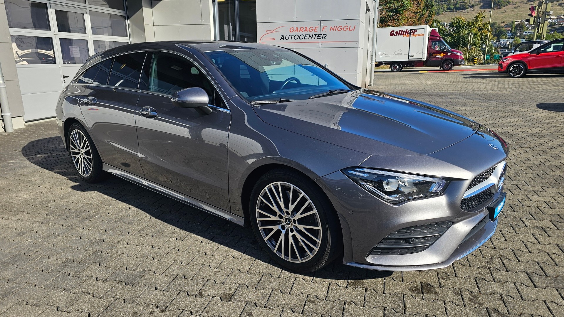 MERCEDES-BENZ CLA Shooting Brake 250 4Matic 7G-DCT AMG Line-image-1