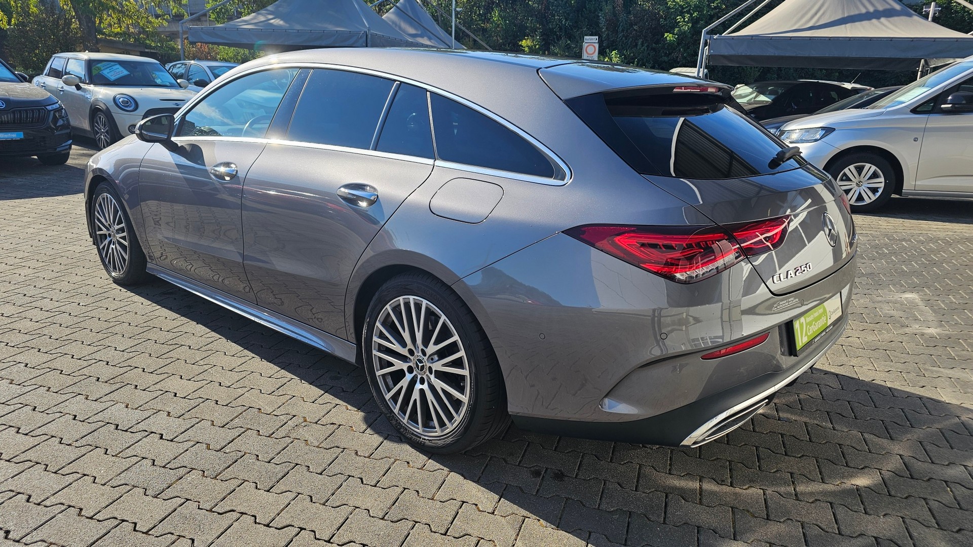 MERCEDES-BENZ CLA Shooting Brake 250 4Matic 7G-DCT AMG Line-image-11