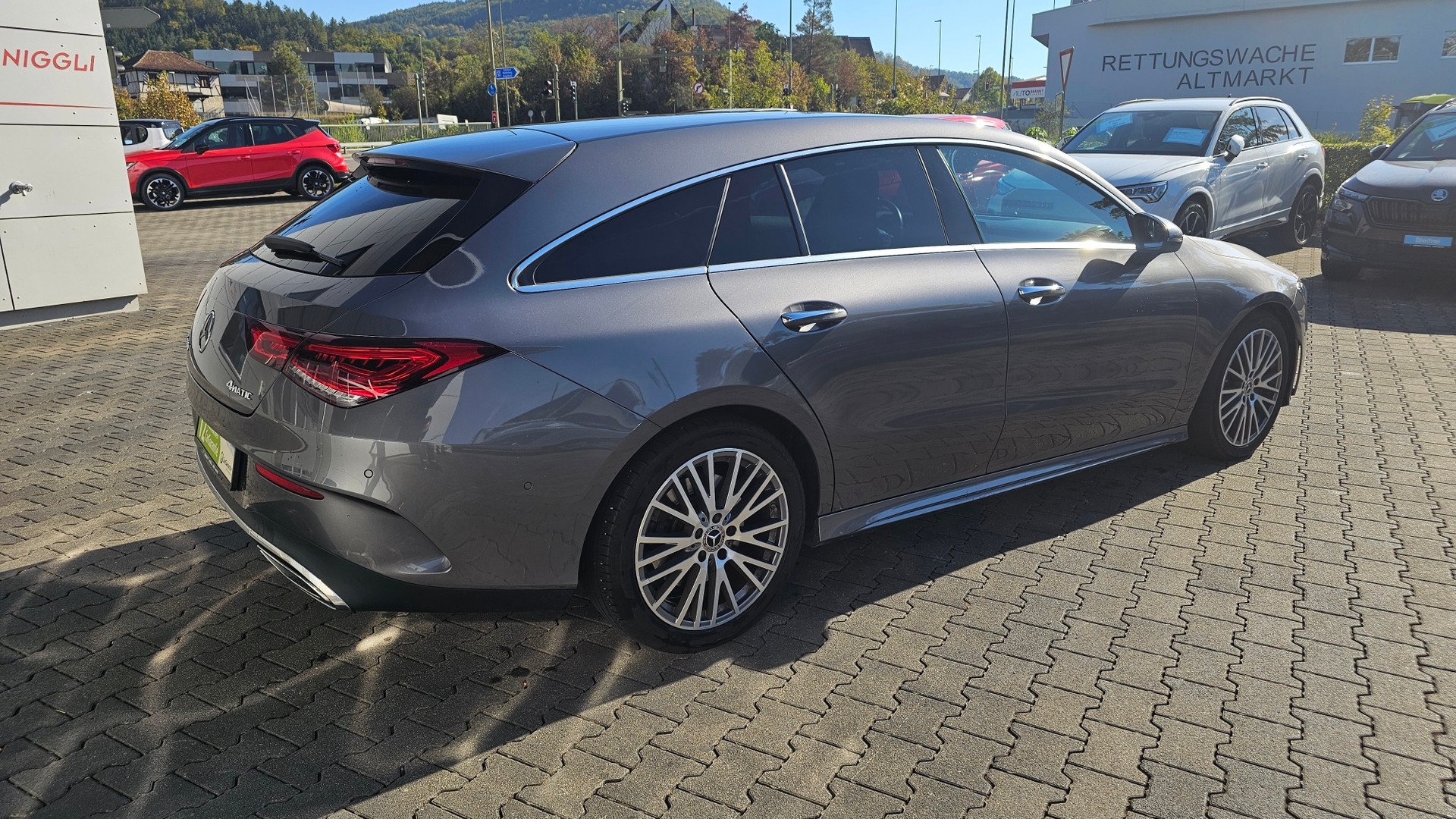 MERCEDES-BENZ CLA Shooting Brake 250 4Matic 7G-DCT AMG Line-image-6