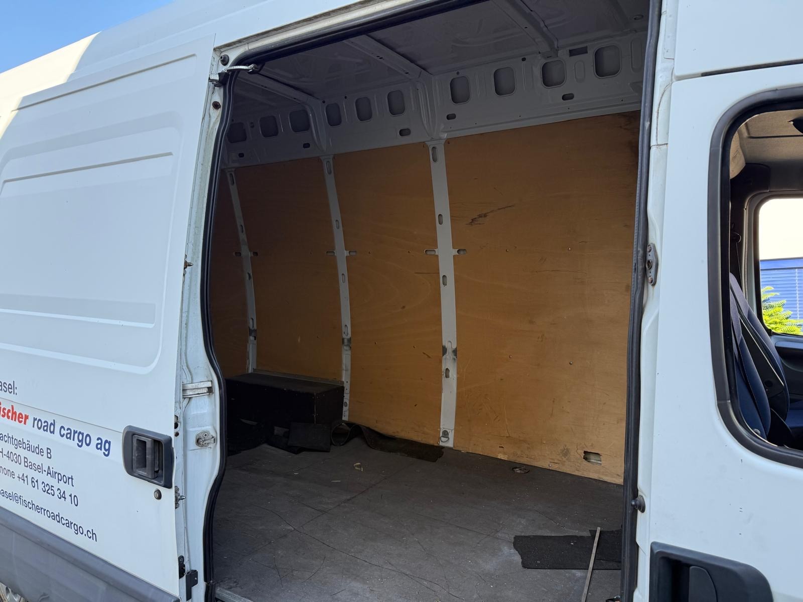 IVECO 35 S 14 V GKCA41A1B1-image-12
