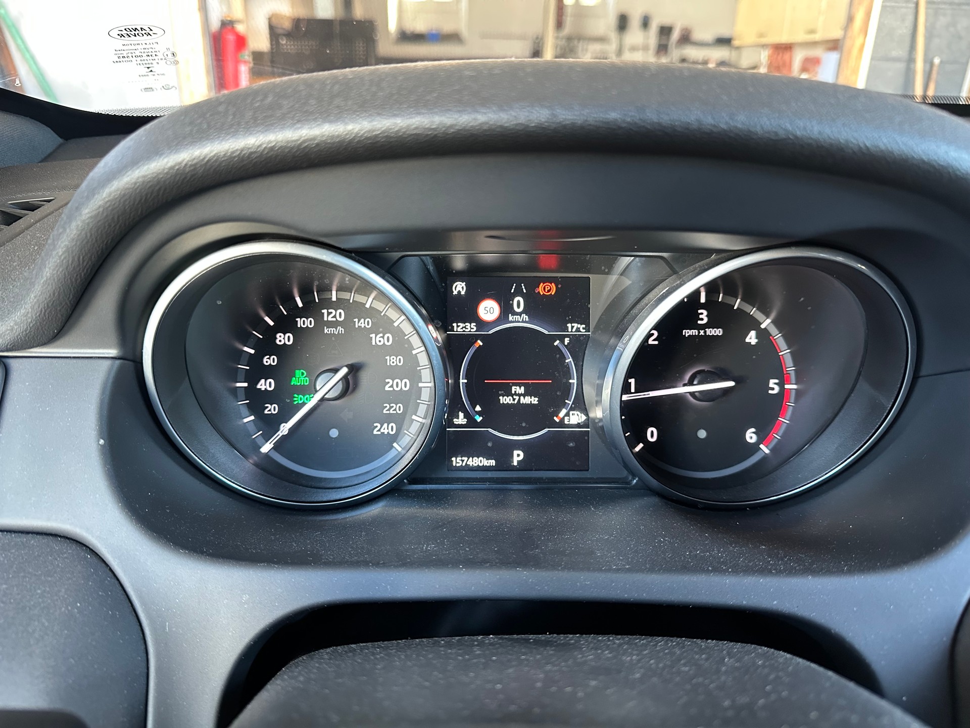 LAND ROVER Discovery Sport 2.0 TD4 Advantage AT9-image-14
