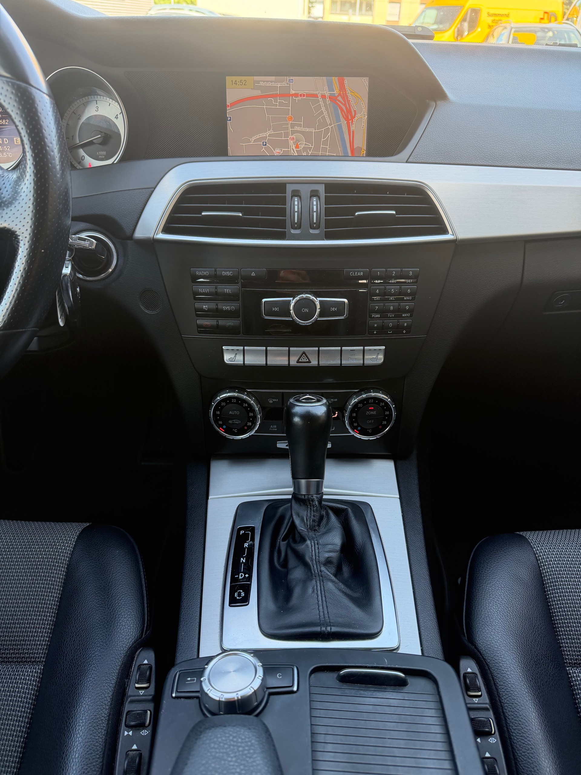 MERCEDES-BENZ C 300 CDI Avantgarde 4Matic 7G-Tronic-image-14
