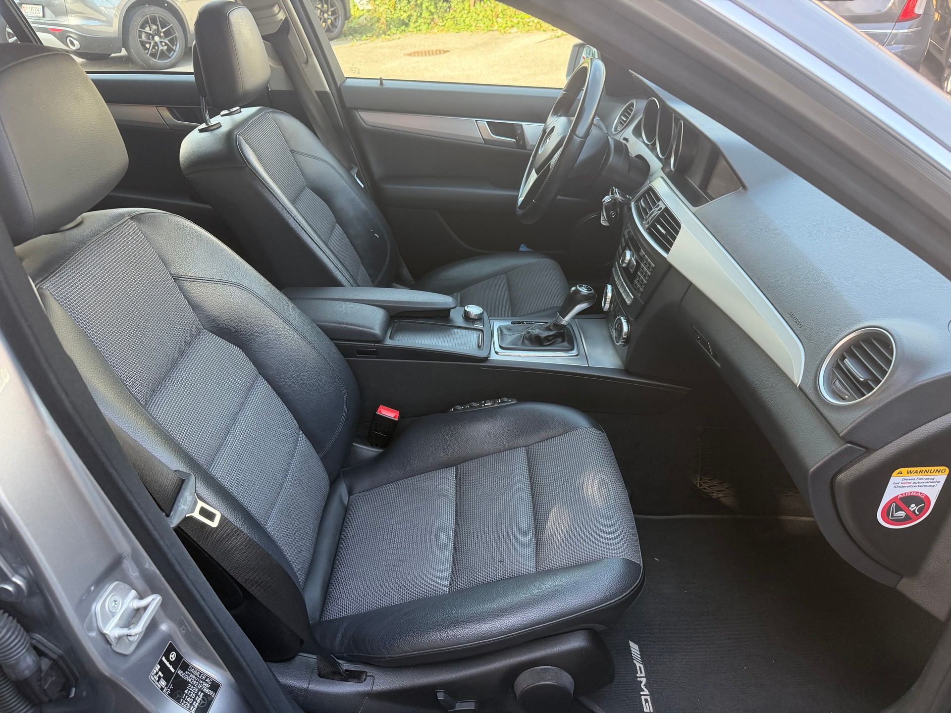 MERCEDES-BENZ C 300 CDI Avantgarde 4Matic 7G-Tronic-image-12
