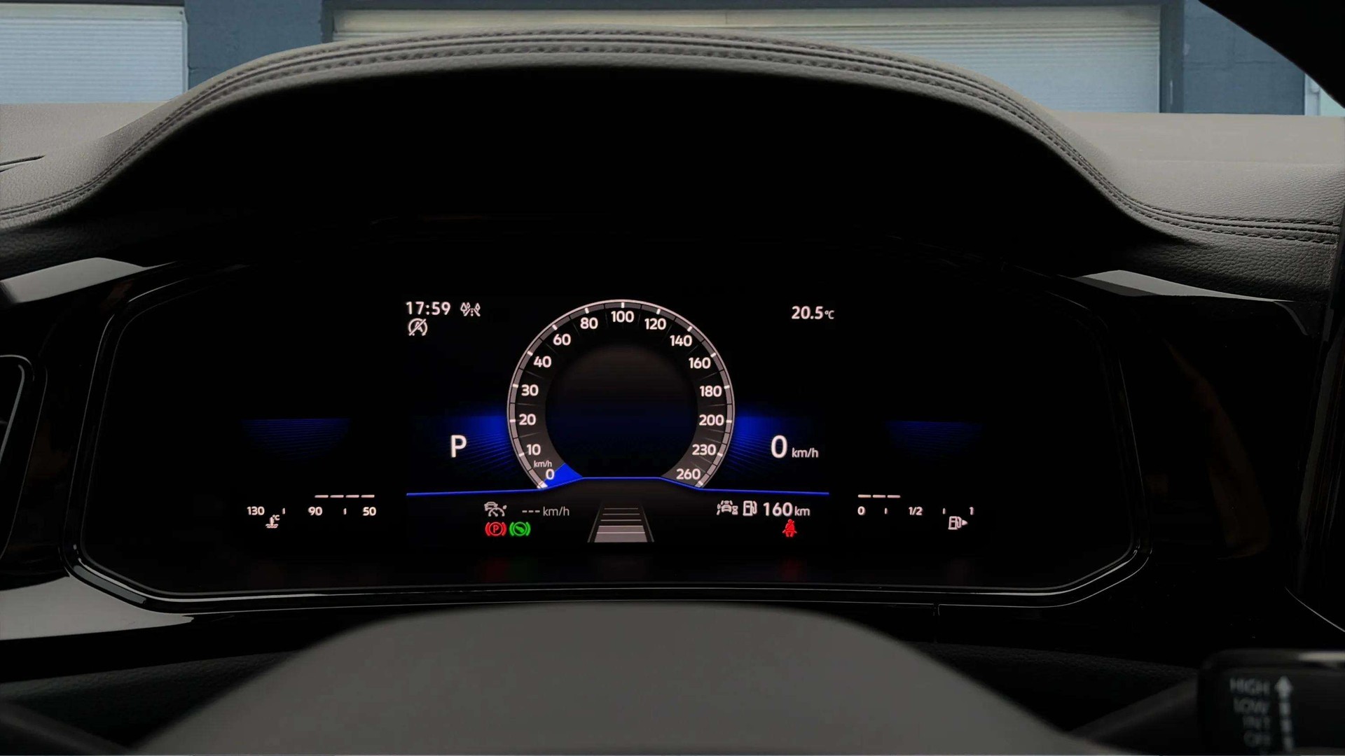VW T-Roc 2.0 TSI R-Line DSG 4Motion Black Style mit AHK & Rückfahrkamera-image-15