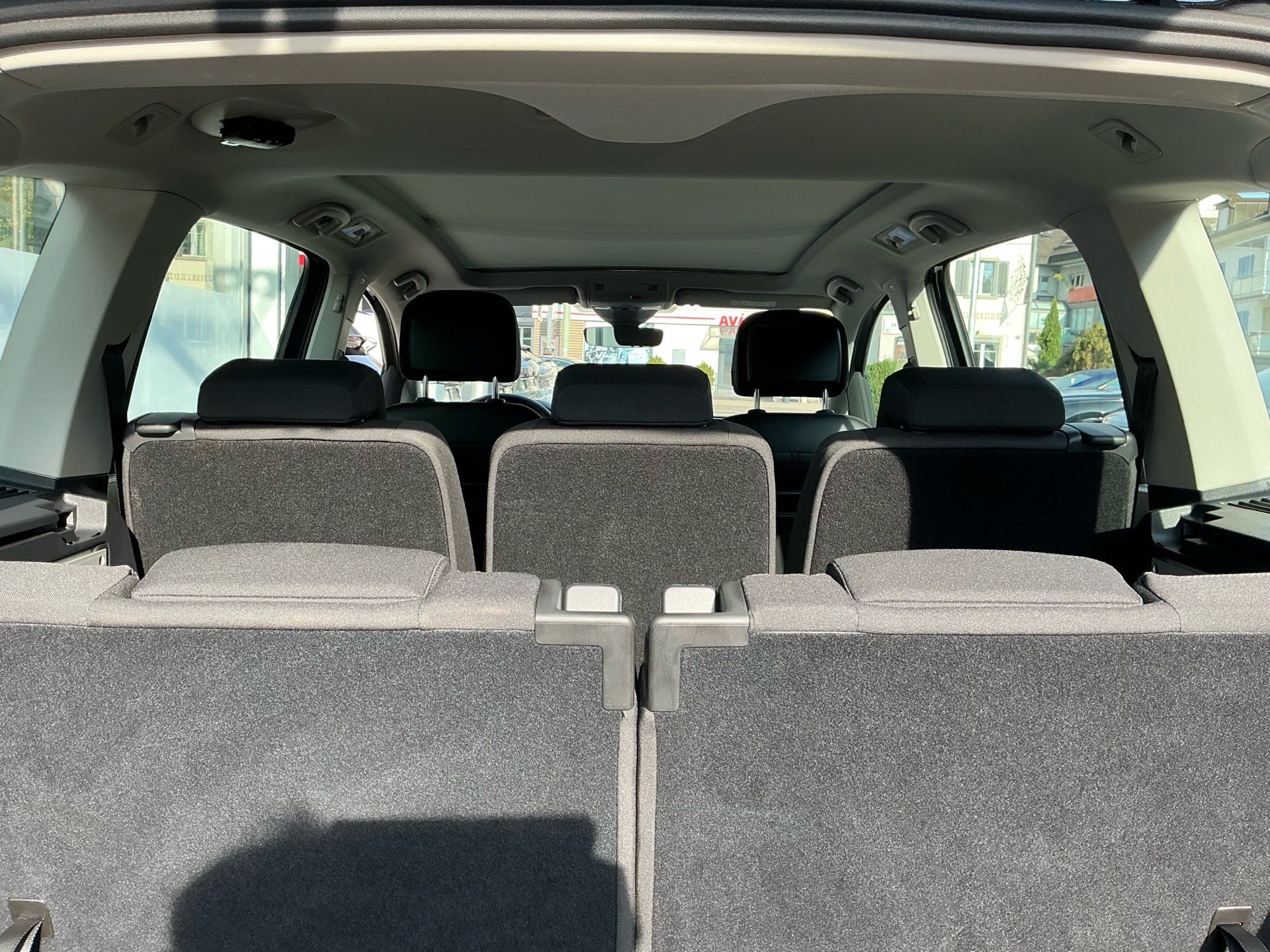 VW Touran 1.5 TSI DSG COMFORTLINE *** PANORAMA & VIELES MEHR ****-image-26