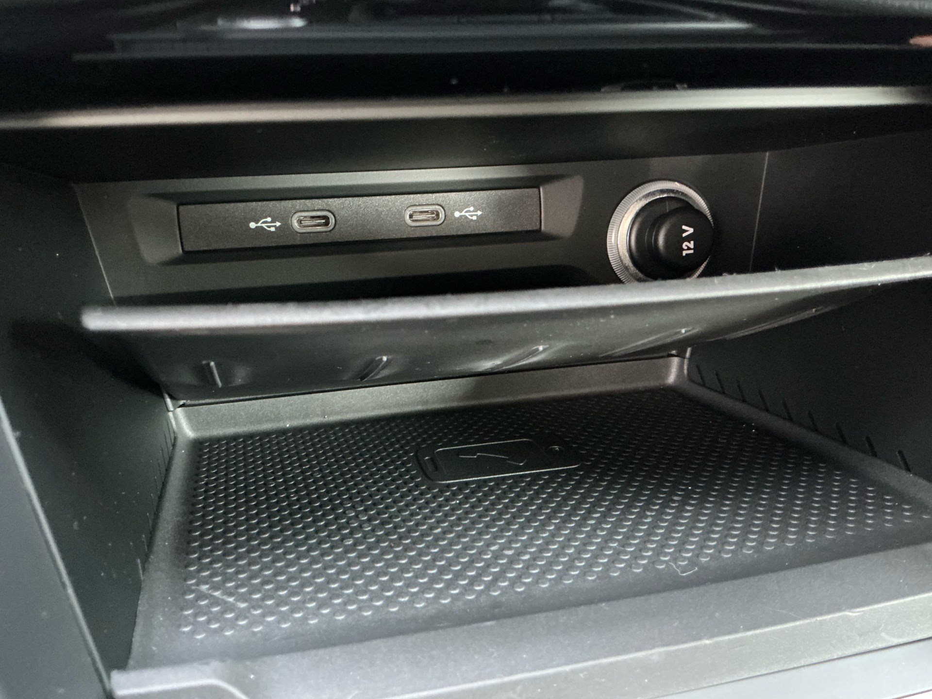 VW Touran 1.5 TSI DSG COMFORTLINE *** PANORAMA & VIELES MEHR ****-image-22