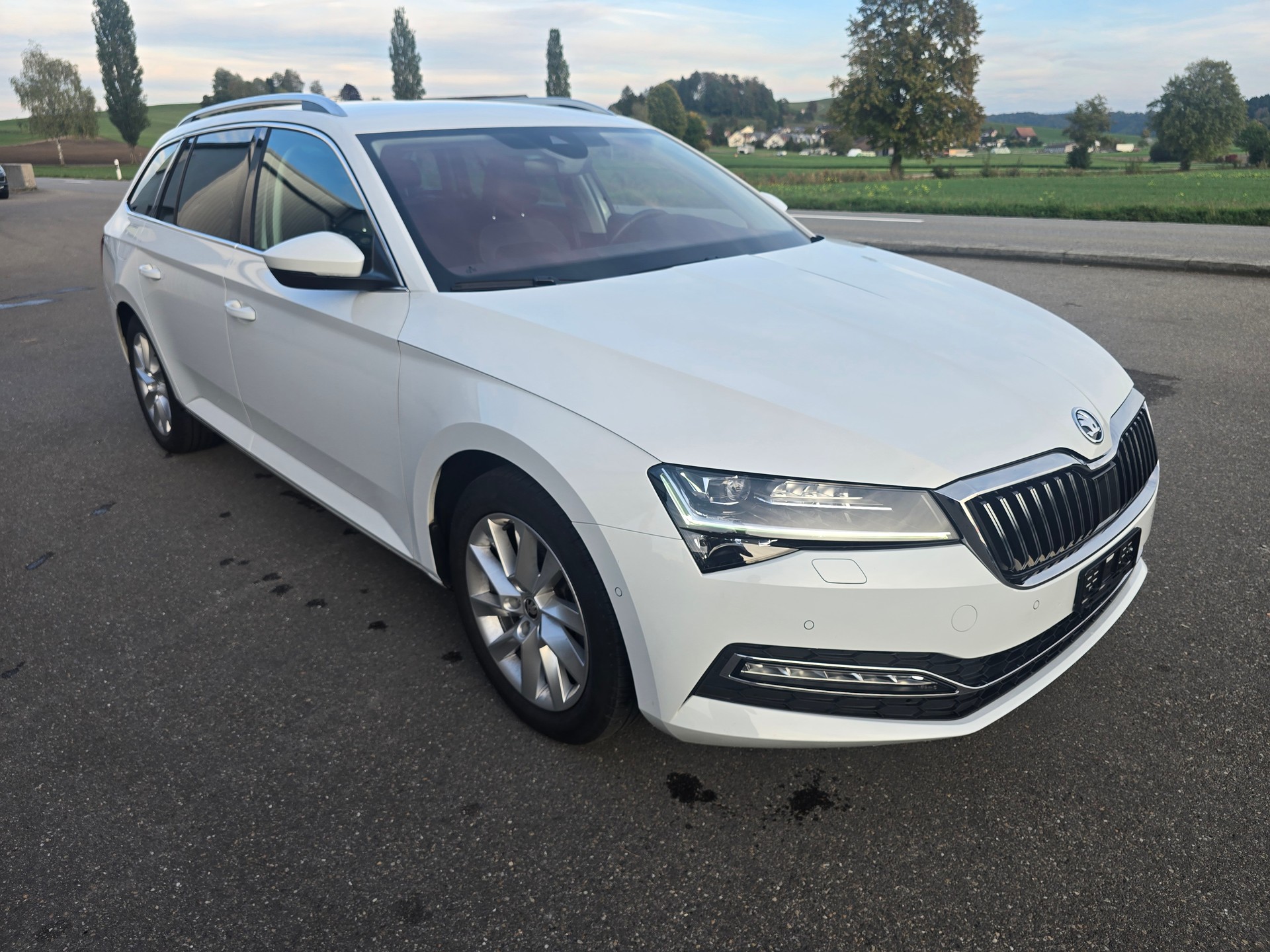 SKODA Superb Combi 2.0 TDi Style 4x4 DSG-image-13