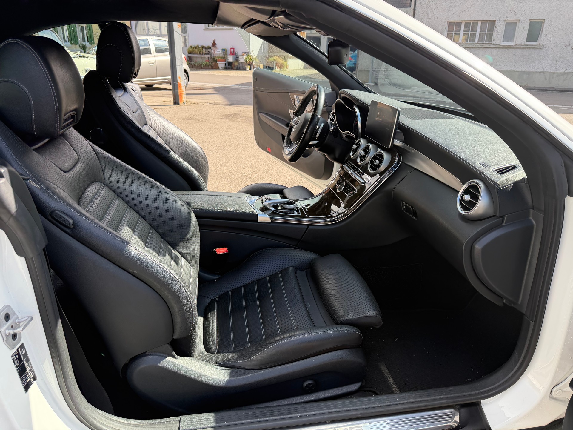 MERCEDES-BENZ C 43 Cabriolet AMG 4Matic 9G-Tronic-image-6