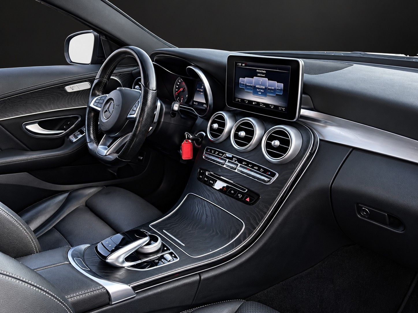 MERCEDES-BENZ C 250 d Swiss Star Avantgarde 4Matic 9G-Tronic mit 204 PS-image-9