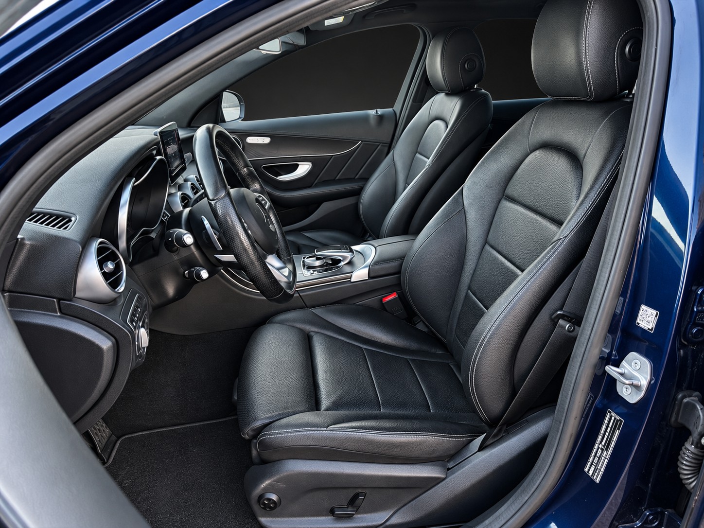 MERCEDES-BENZ C 250 d Swiss Star Avantgarde 4Matic 9G-Tronic mit 204 PS-image-6