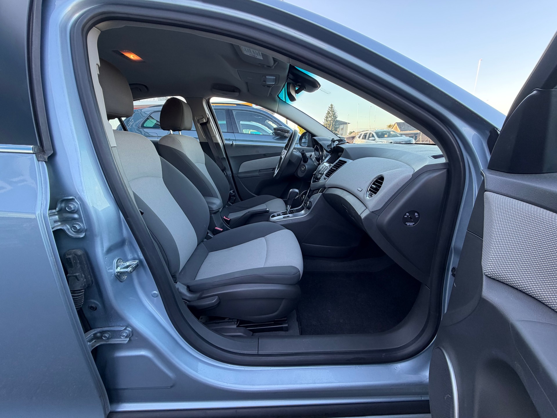 CHEVROLET Cruze 1.8 LT Automatic-image-6