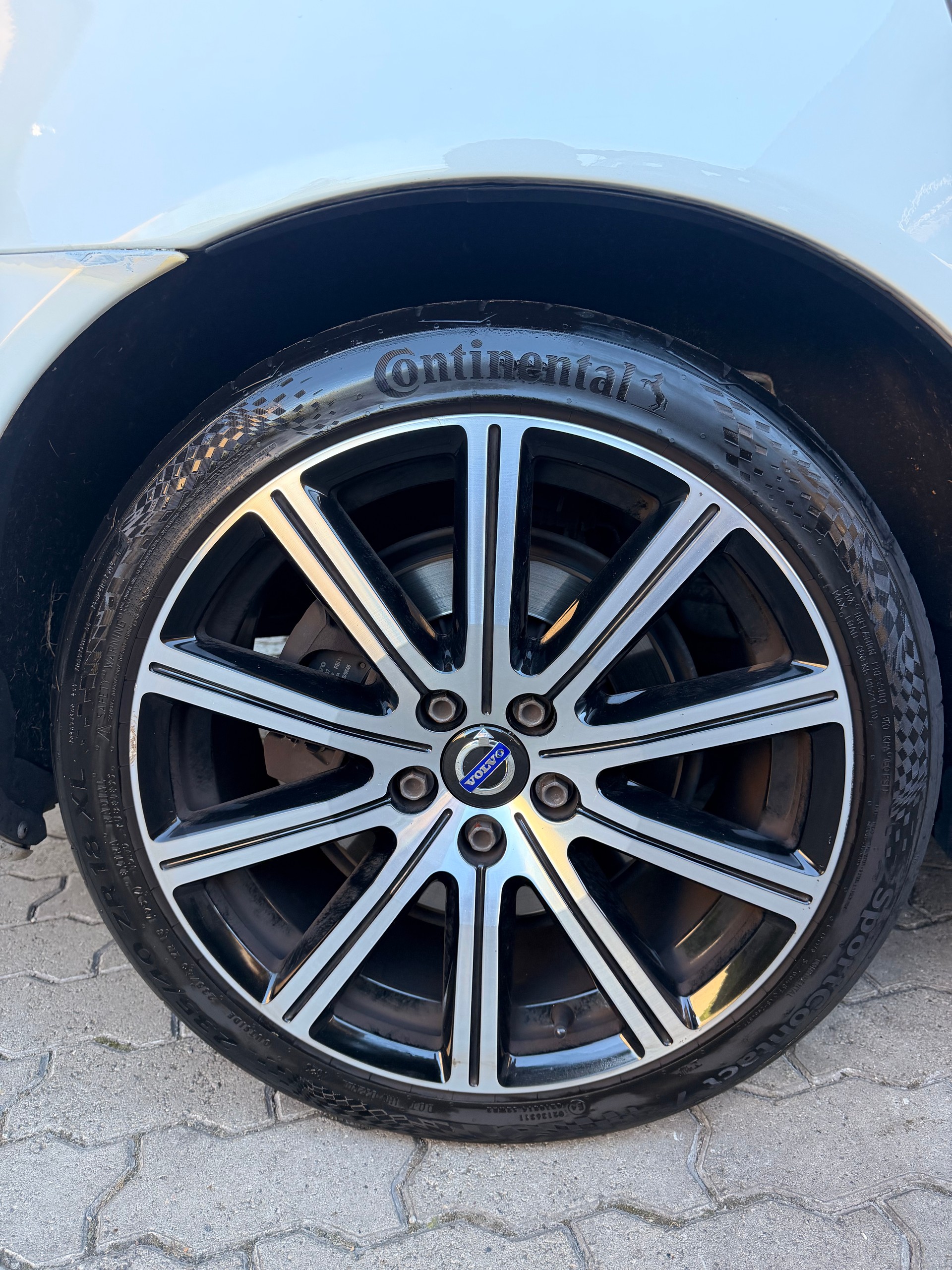 VOLVO V70 D4 AWD Momentum Dynamic Edition Geartronic-image-7