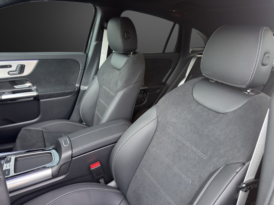 MERCEDES-BENZ GLA 250 4Matic Swiss Star-image-6
