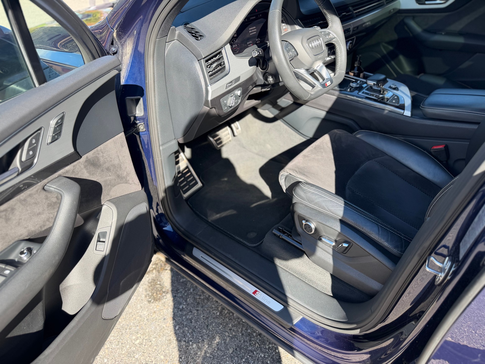 AUDI Q7 50 TDI quattro tiptronic-image-12