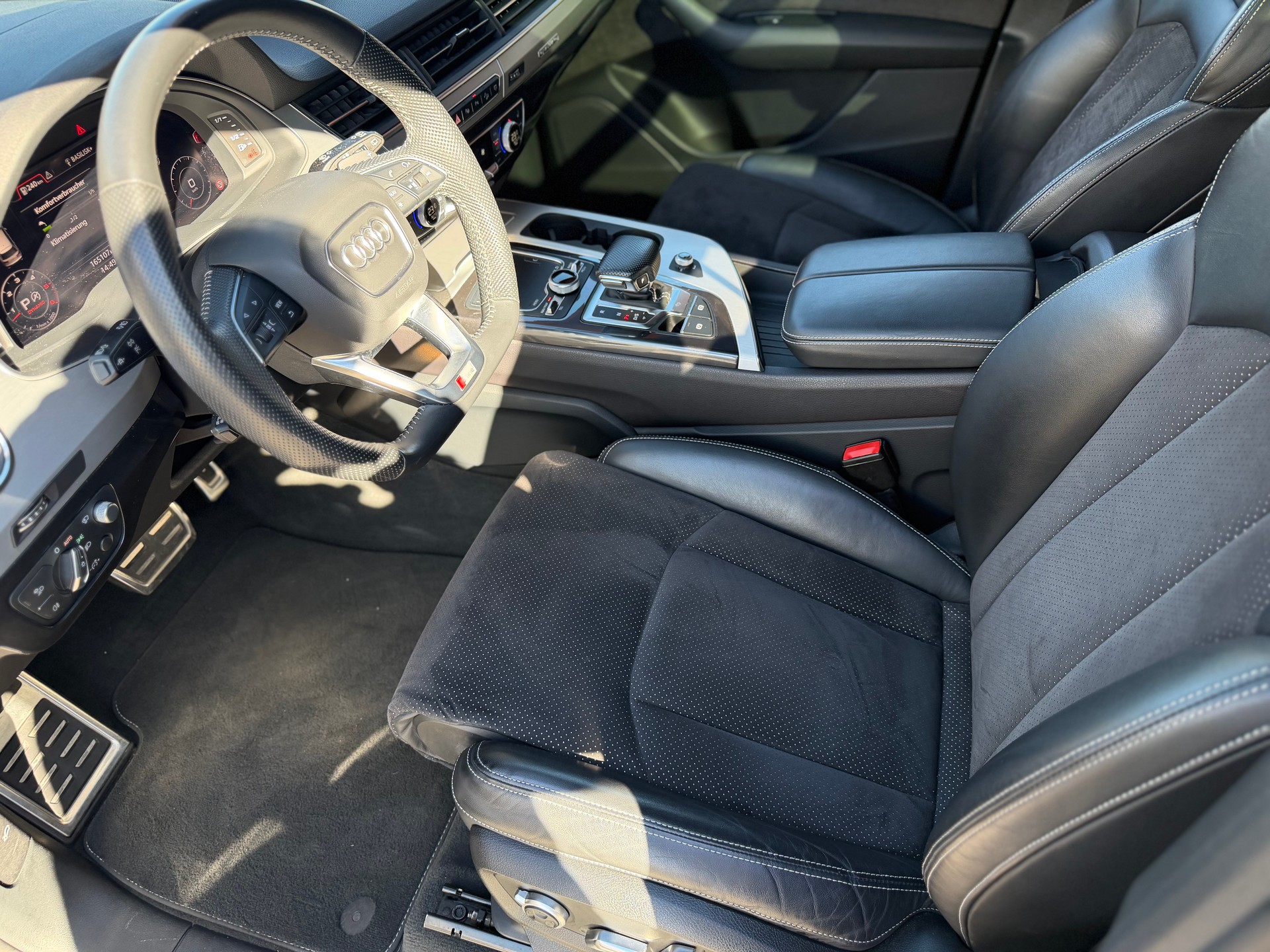 AUDI Q7 50 TDI quattro tiptronic-image-17
