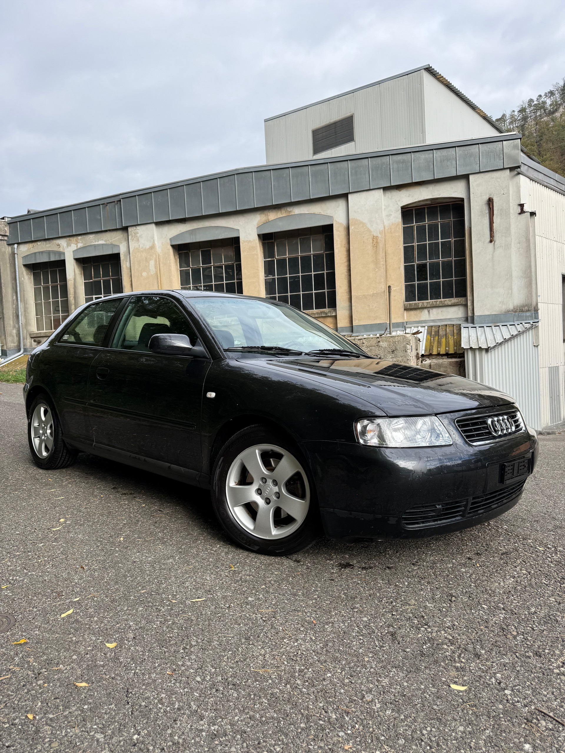 AUDI A3 1.8 T Attraction-image-1