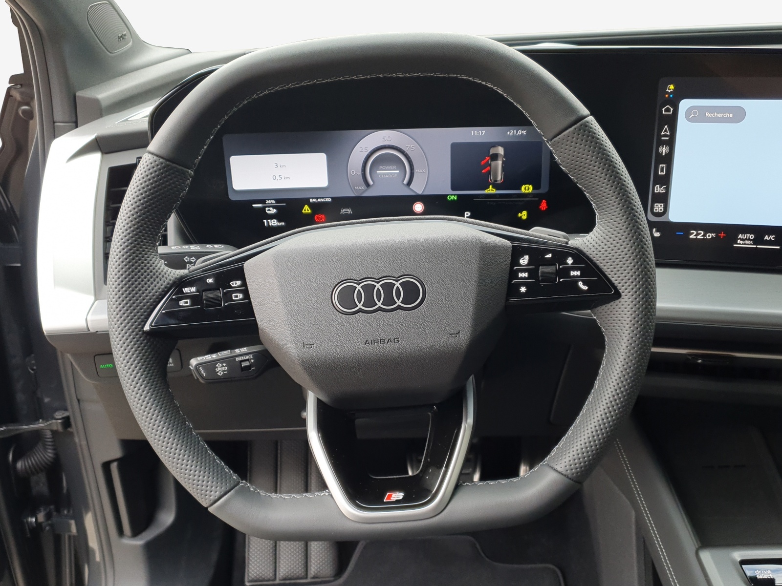 AUDI Q4 e-tron SUV quattro performance Swiss Ski-image-9