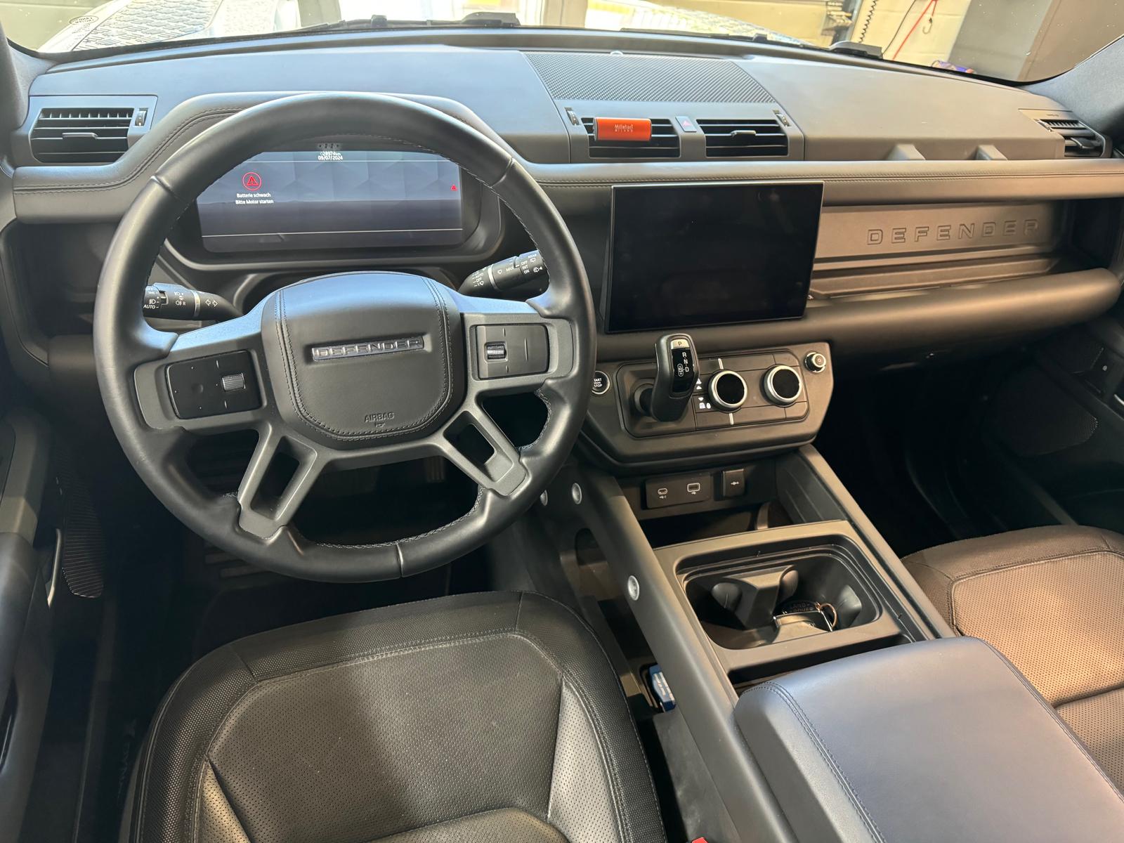 LAND ROVER 3.0 D I6 X-Dynamic HSE-image-3