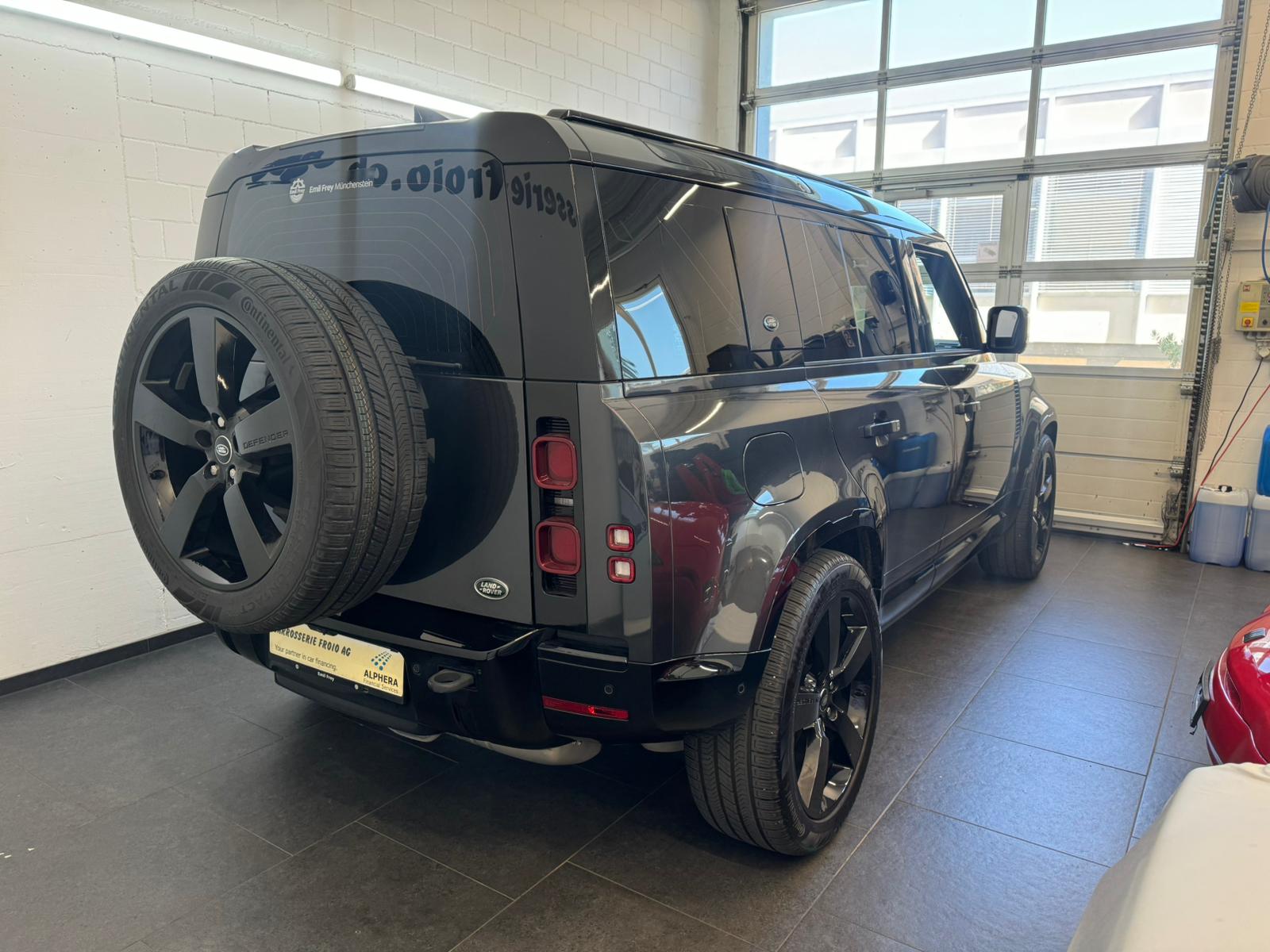 LAND ROVER 3.0 D I6 X-Dynamic HSE-image-2
