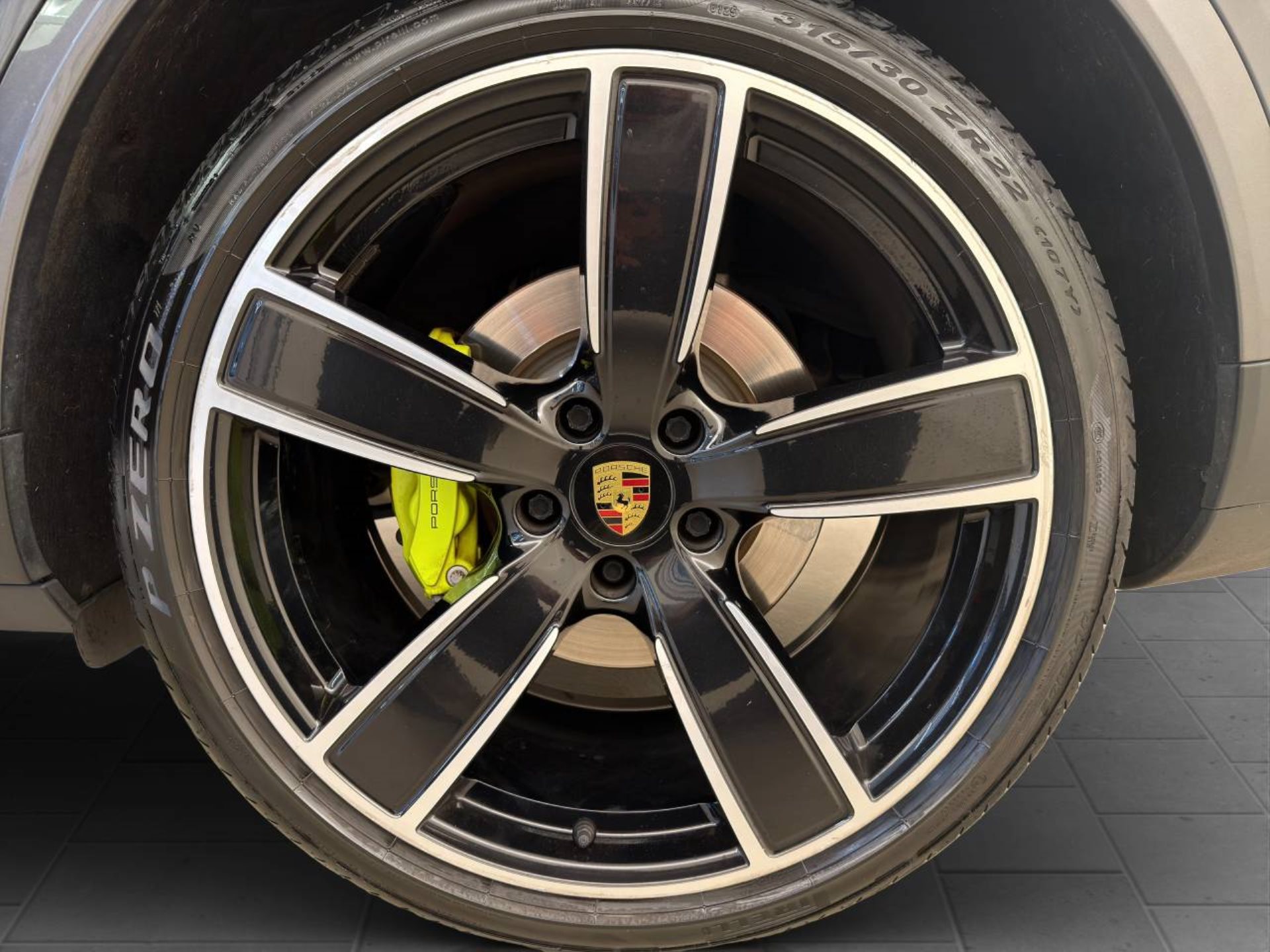 PORSCHE Cayenne E-Hybrid Coupé-image-25