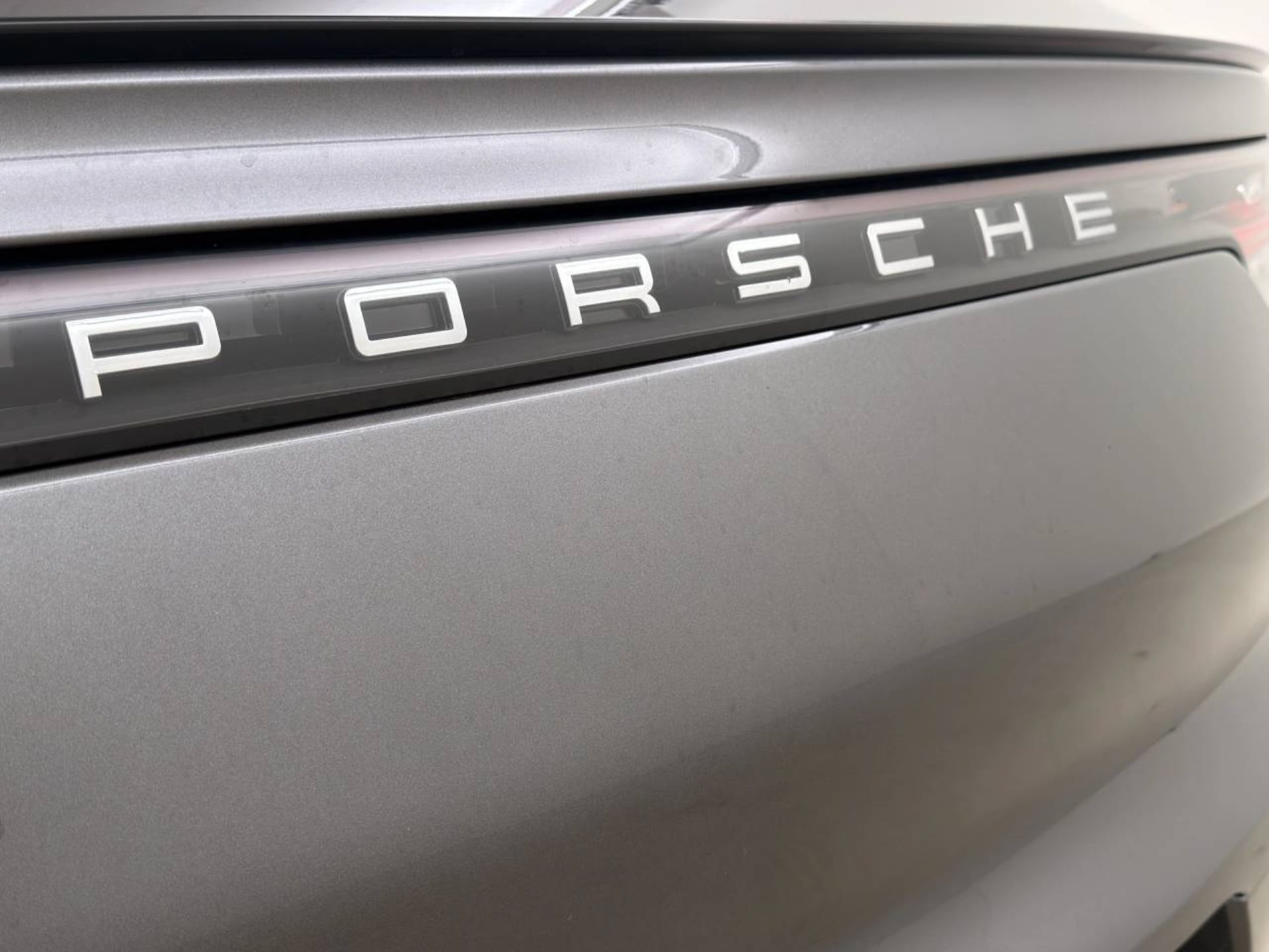 PORSCHE Cayenne E-Hybrid Coupé-image-11