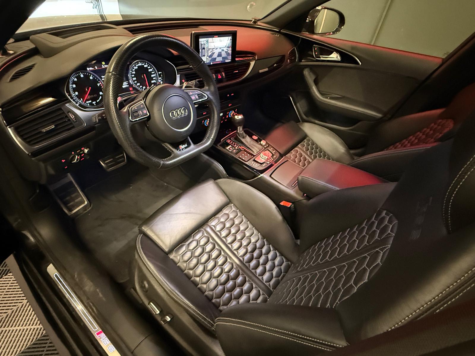 AUDI RS6 Avant 4.0 TFSI V8 performance quattro-image-1