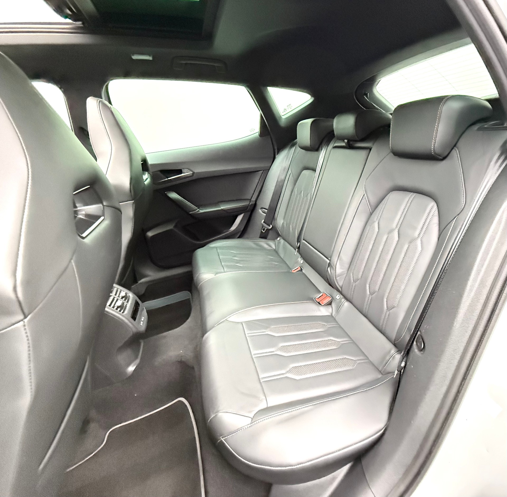 CUPRA 2.0 TSI Formentor VZ 4DRIVE DSG komplett Leder / Panorama-image-19