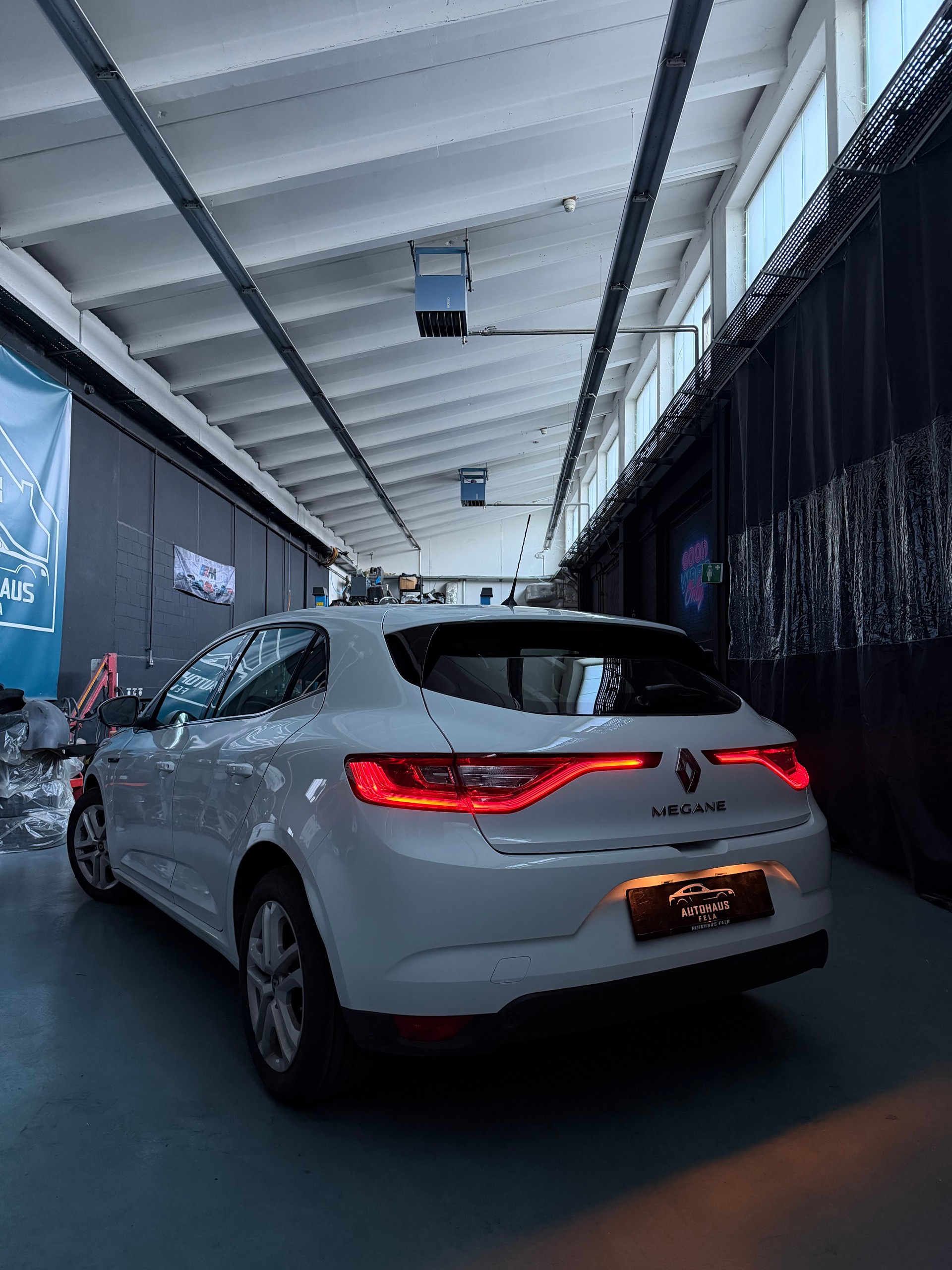 RENAULT Mégane 1.2 16V Turbo Bose EDC-image-2