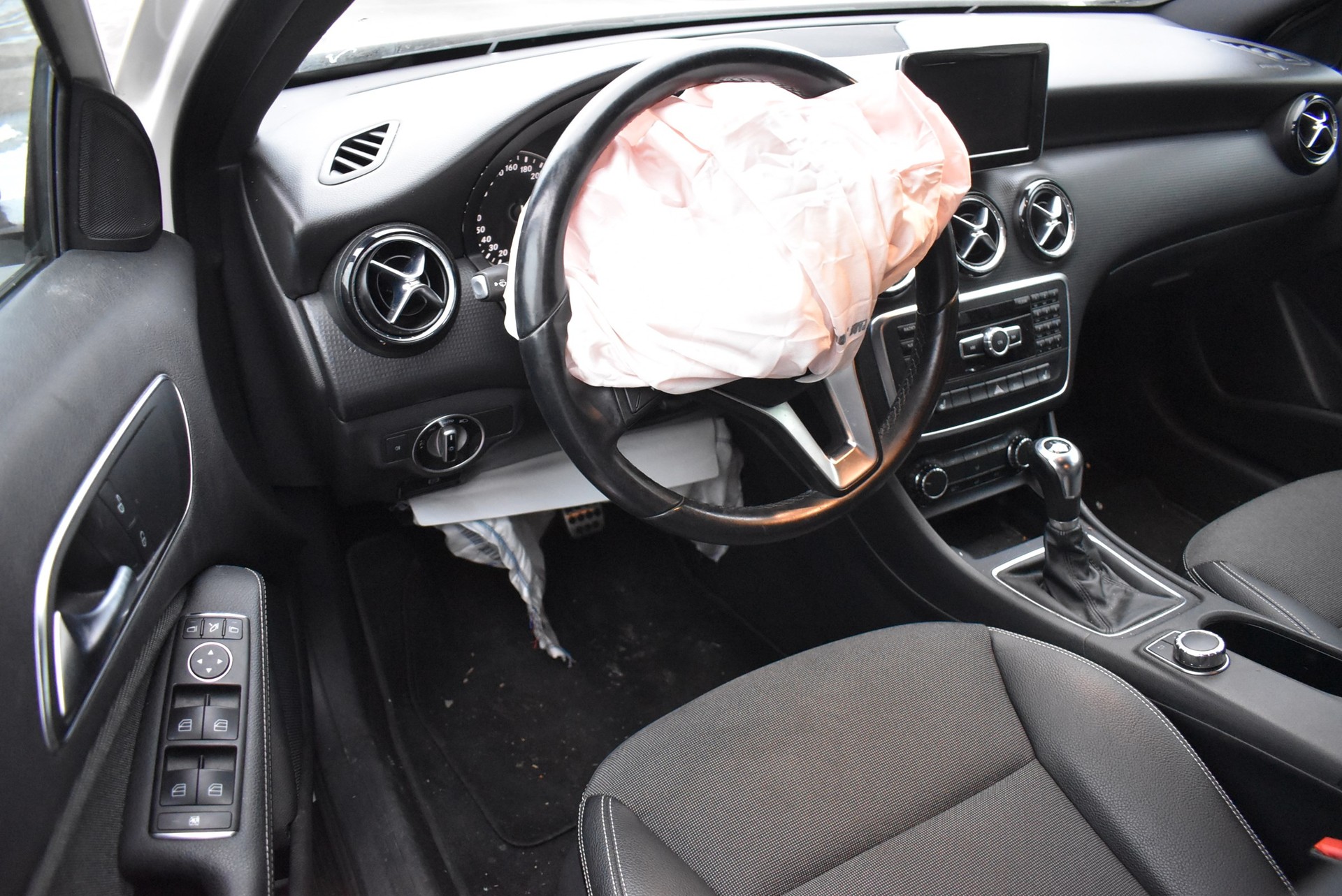 MERCEDES-BENZ A 180 CDI Style-image-10