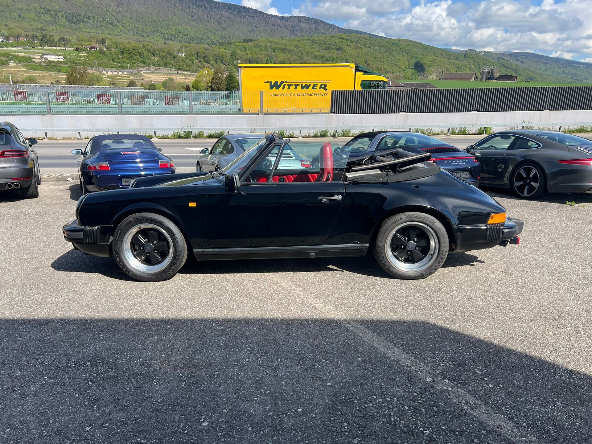 PORSCHE 911 Carrera Cabrio-image-4
