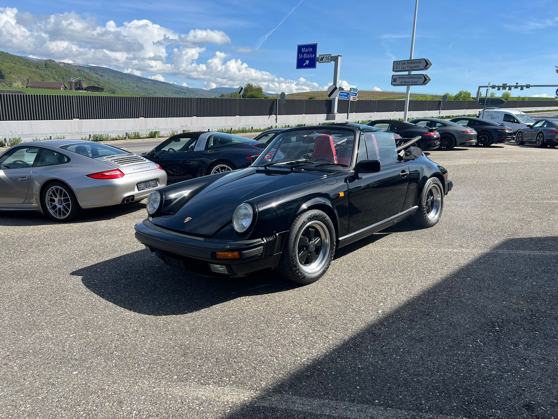 PORSCHE 911 Carrera Cabrio-image-3