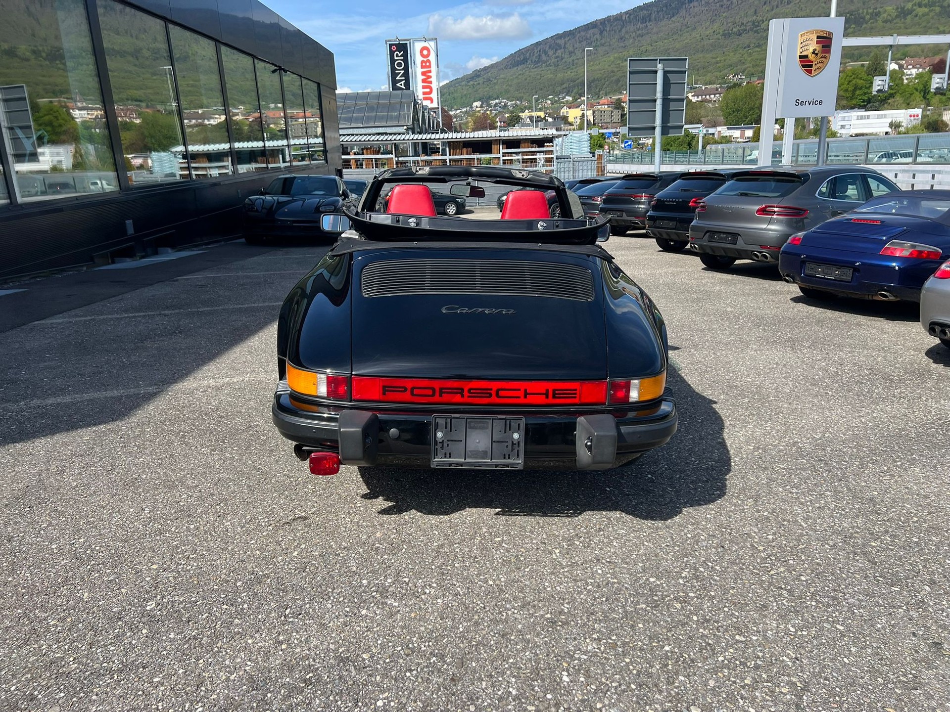 PORSCHE 911 Carrera Cabrio-image-5