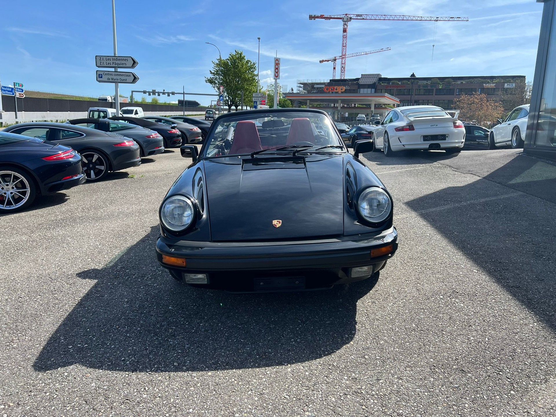 PORSCHE 911 Carrera Cabrio-image-2