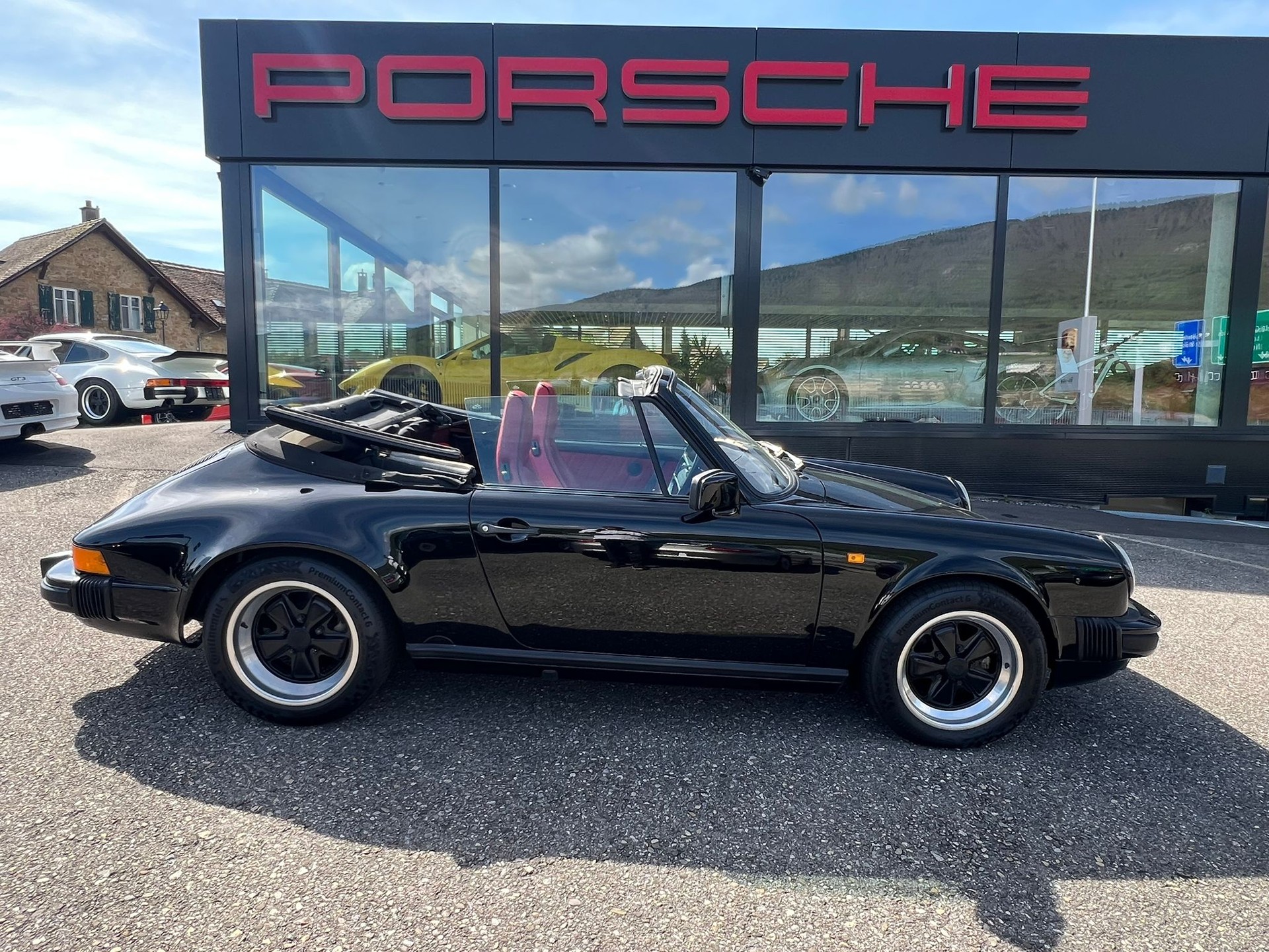 PORSCHE 911 Carrera Cabrio-image-0