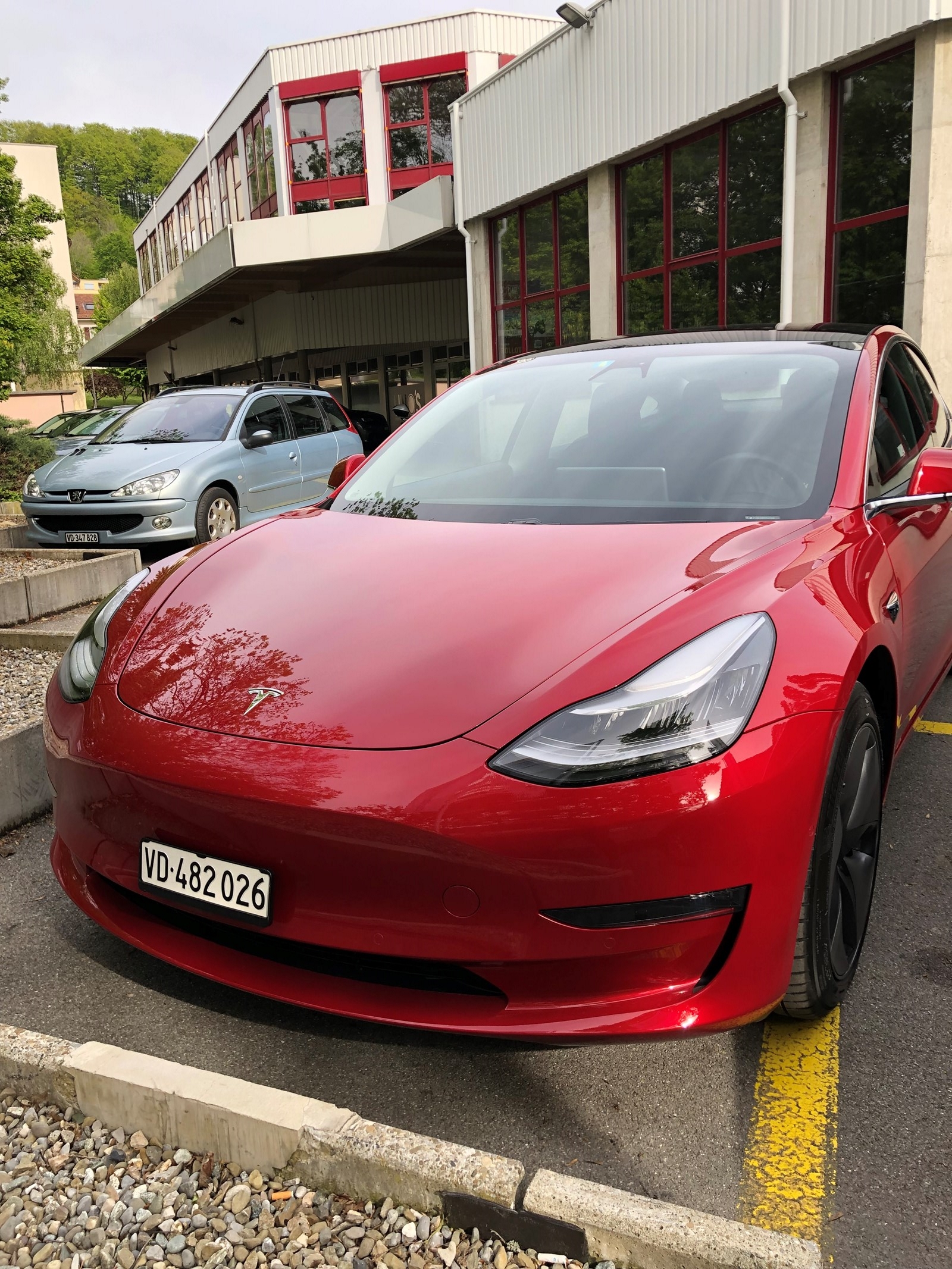 TESLA Model 3 Long Range Dual Motor AWD-image-3