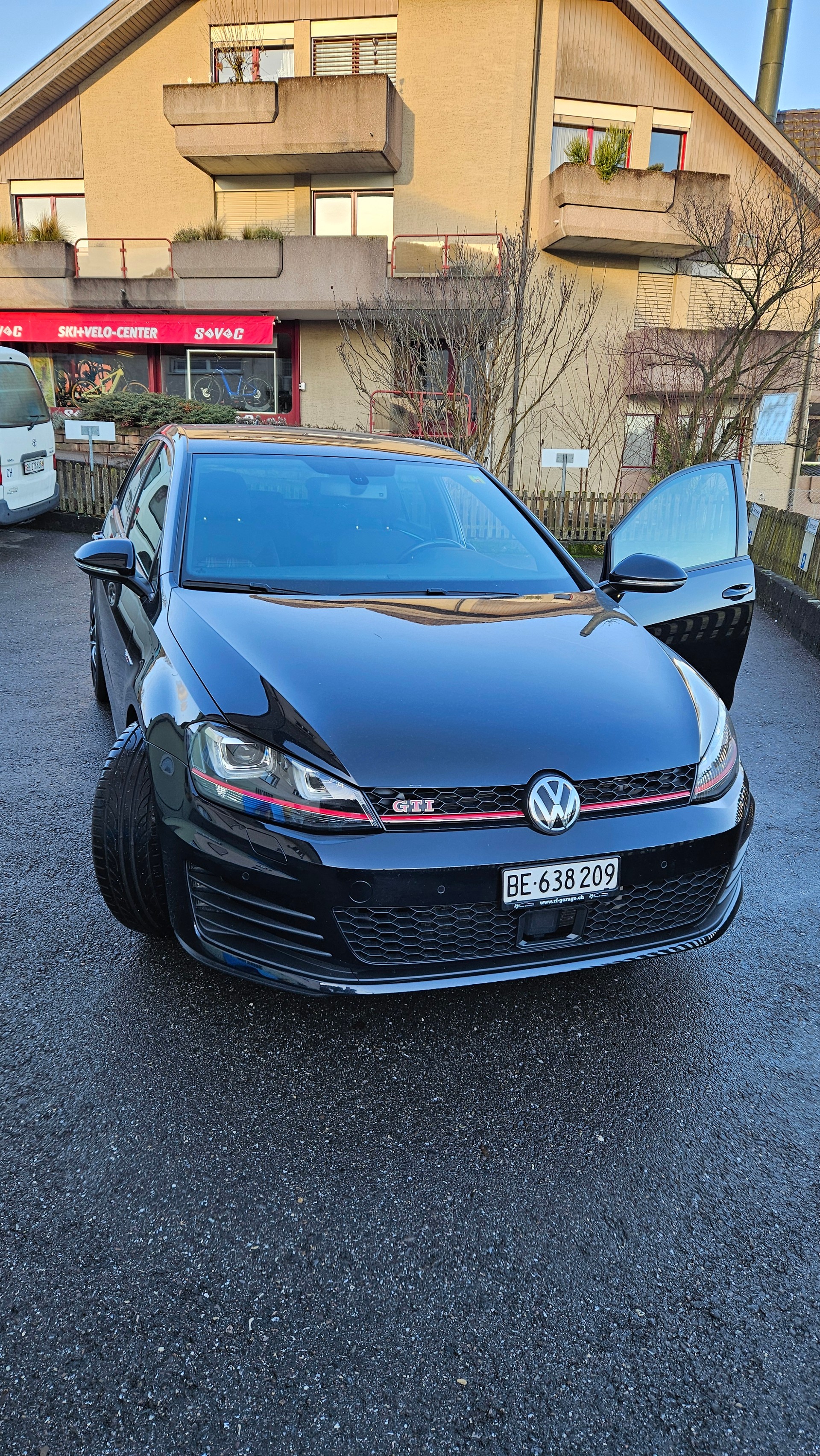 VW Golf 2.0 TSI GTI Performance DSG-image-0