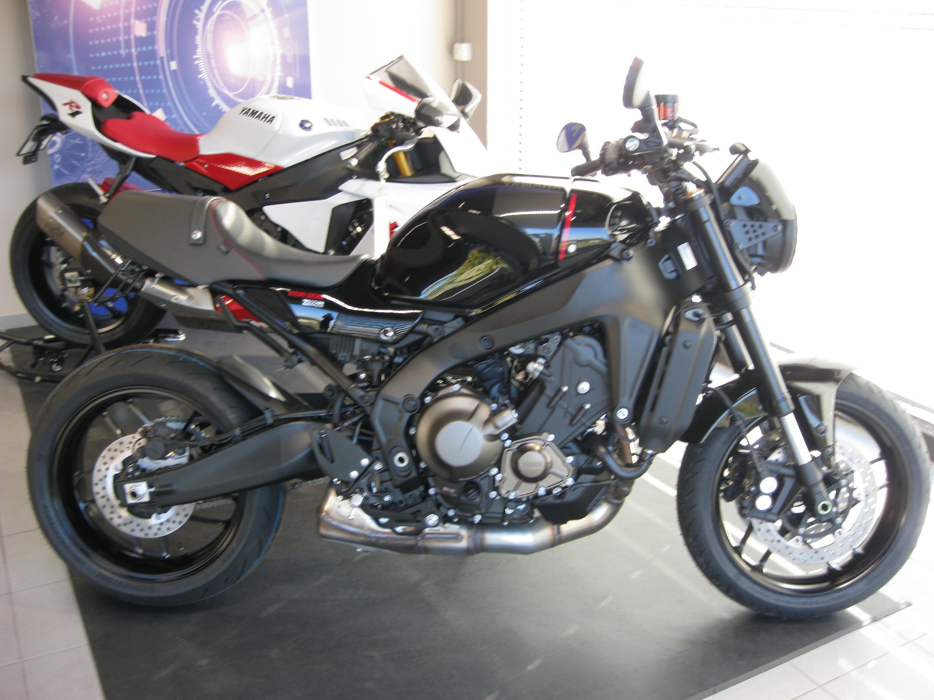YAMAHA XSR 900