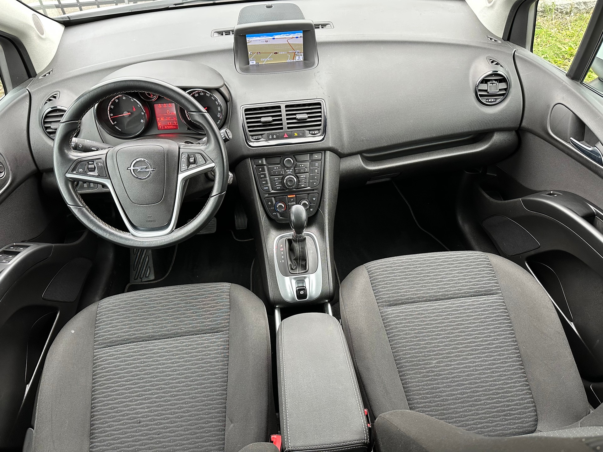 OPEL Meriva 1.4 Turbo Drive Automatic-image-8