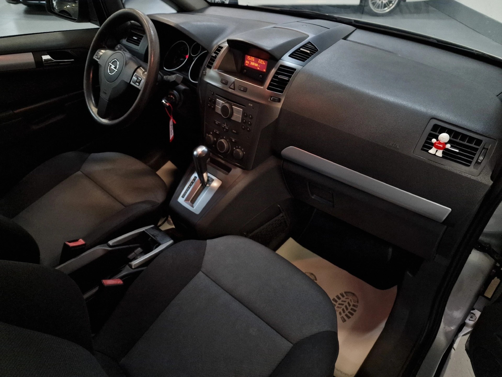 OPEL ZAFIRA B22-image-15